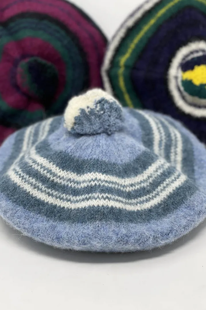 CLOCHES POMPON TARTAN TAM