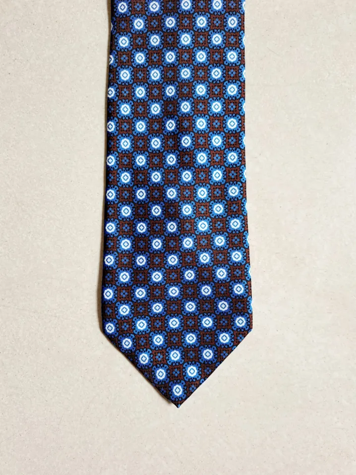 CRAVATTA SETA FOULARD MOTIVO GEOMETRICO BLU TESTA MORO