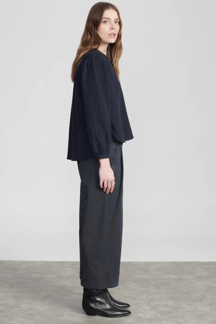 OUTSIDE PANTS BEATRIZ FUREST PANTALONI "OUTSIDE" CROPPED PINCES NAVY BLU