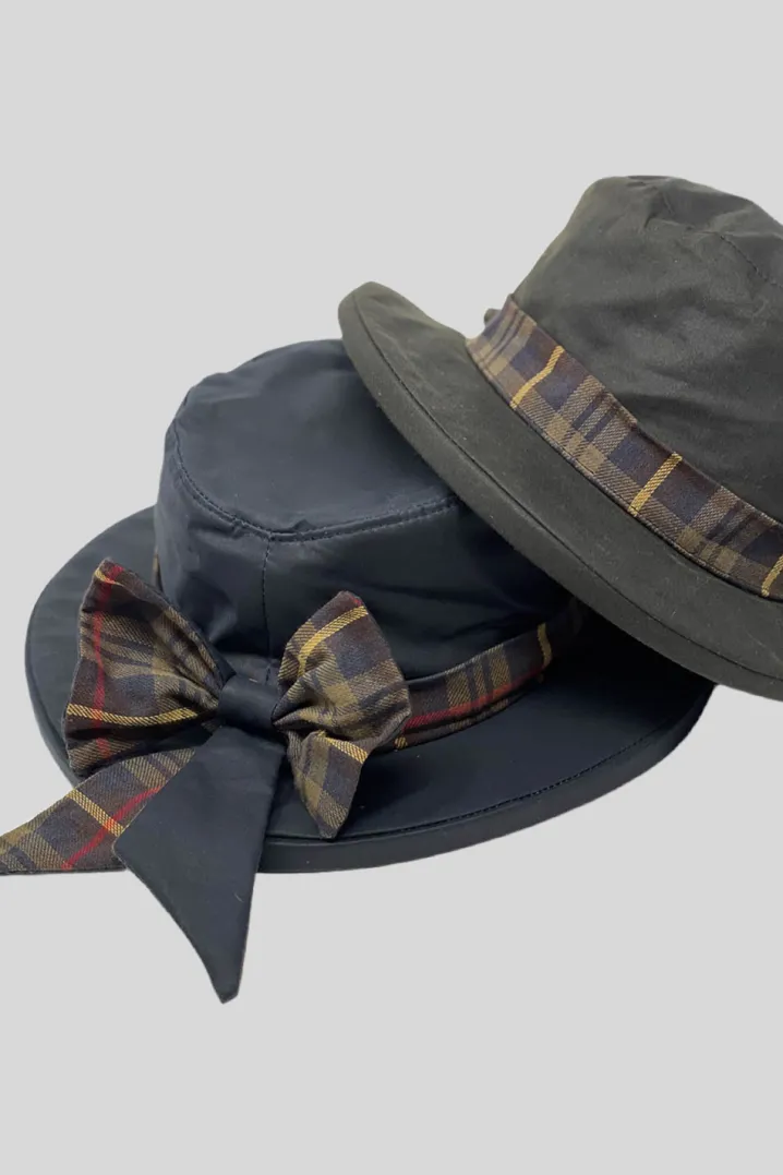 OXFORD BLU ENGLAND CAPPELLO CERATO IMPERMEABILE CON FIOCCO TARTAN BLU