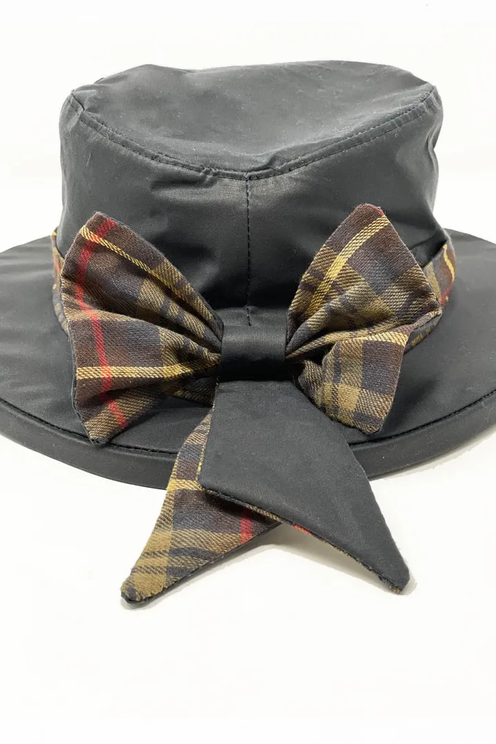 OXFORD BLU ENGLAND CAPPELLO CERATO IMPERMEABILE CON FIOCCO TARTAN BLU